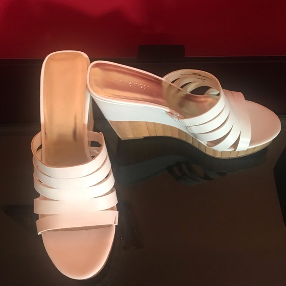 Wedge sandal - Picture 2 of 2